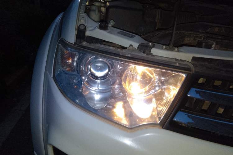 Used Mitsubishi Pajero Sport 2013 3.0L Automatic 4x4 Executive Edition Exterior 6