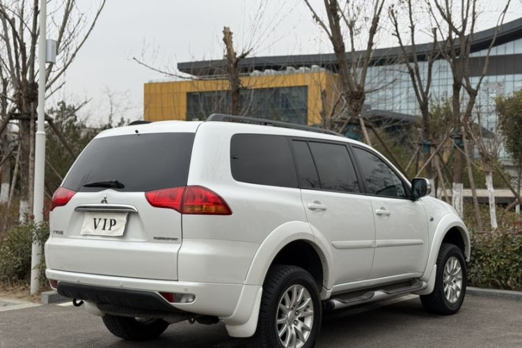 Used Mitsubishi Pajero Sport 2013 3.0L Automatic Two-Wheel Drive Luxury Edition Exterior 7