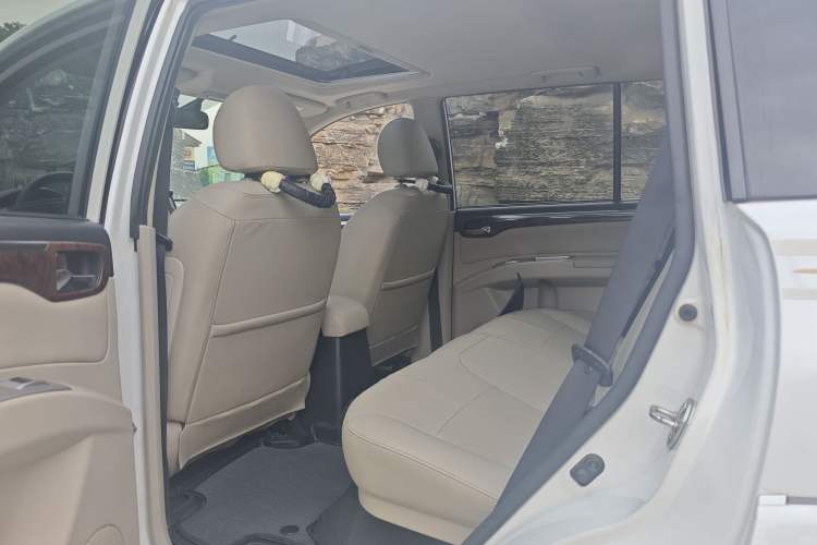 Used Mitsubishi Pajero Sport 2013 3.0L Automatic 4x4 Flagship Edition Exterior 7