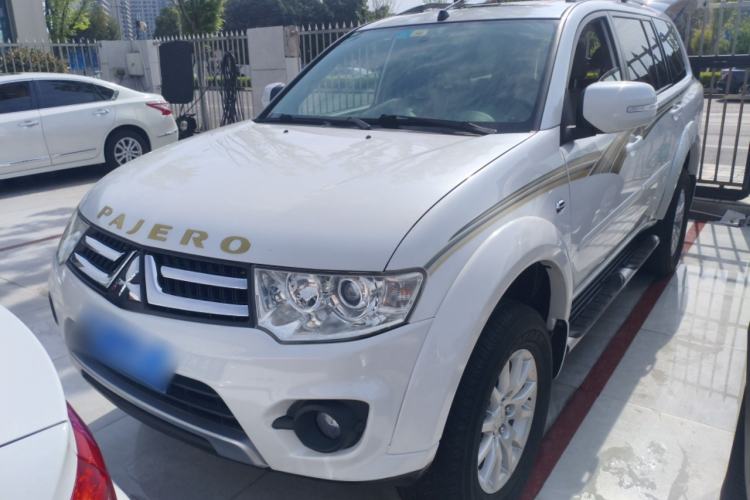Used Mitsubishi Pajero Sport 2013 3.0L Automatic Two-Wheel Drive Luxury Edition Front