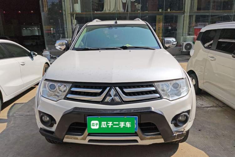 Used Mitsubishi Pajero Sport 2013 3.0L Automatic 4x4 Flagship Edition Front