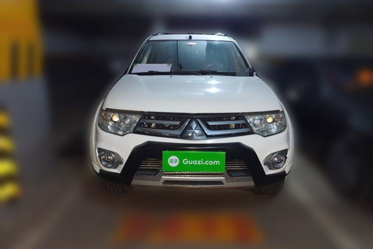 Used Mitsubishi Pajero Sport 2013 2.4L Manual Two-Wheel Drive Comfort Edition Front