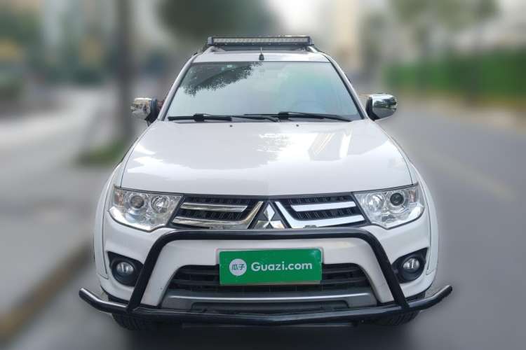 Used Mitsubishi Pajero Sport 2013 3.0L Automatic 4x4 Flagship Edition Front