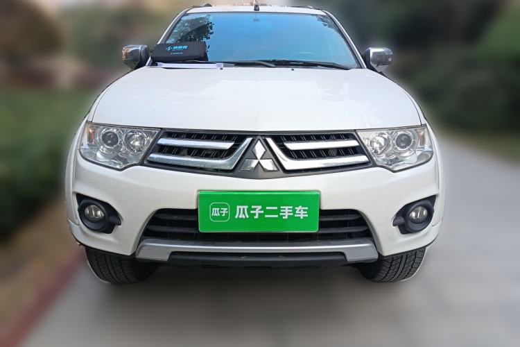 Used Mitsubishi Pajero Sport 2013 3.0L Automatic 4x4 Executive Edition Front