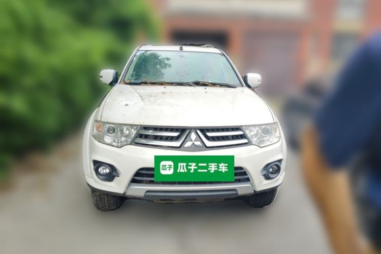 Used Mitsubishi Pajero Sport 2013 3.0L Automatic Two-Wheel Drive Luxury Edition Front
