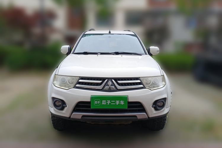 Used Mitsubishi Pajero Sport 2013 2.4L Manual Two-Wheel Drive Comfort Edition Front