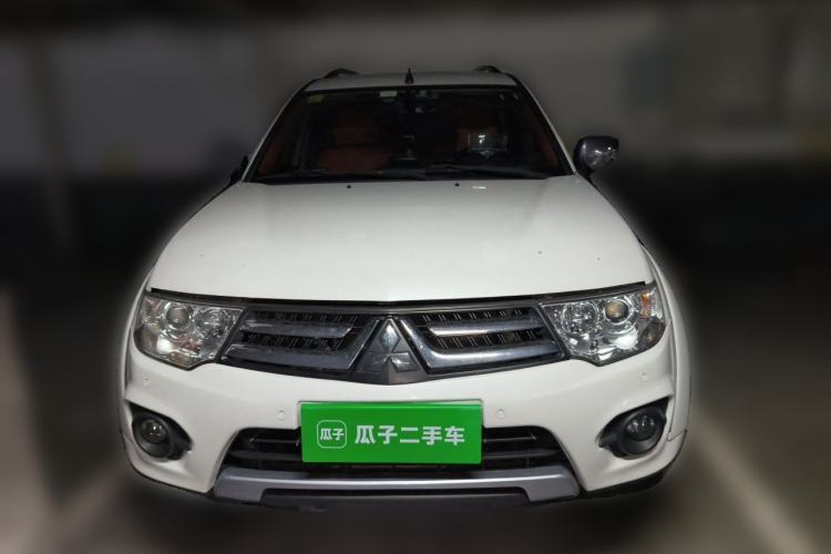 Used Mitsubishi Pajero Sport 2013 3.0L Automatic 4x4 Executive Edition Front