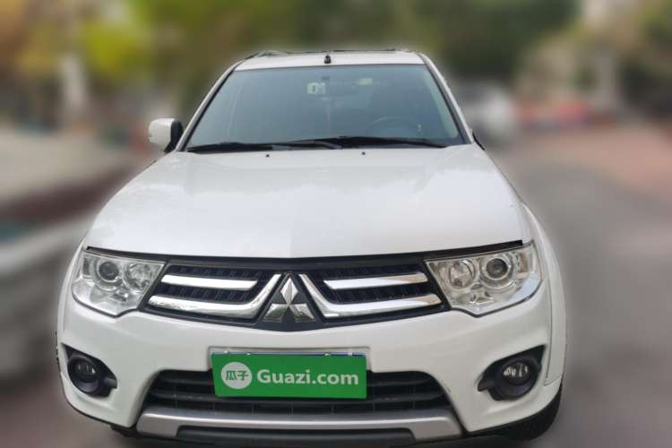 Used Mitsubishi Pajero Sport 2013 3.0L Automatic Two-Wheel Drive Luxury Edition Front