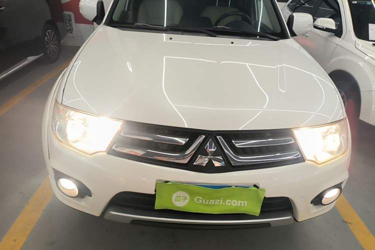 Used Mitsubishi Pajero Sport 2013 3.0L Automatic Two-Wheel Drive Luxury Edition Front