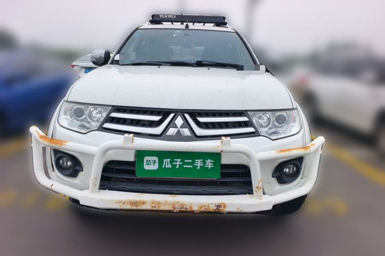 Used Mitsubishi Pajero Sport 2013 3.0L Automatic 4x4 Executive Edition Front