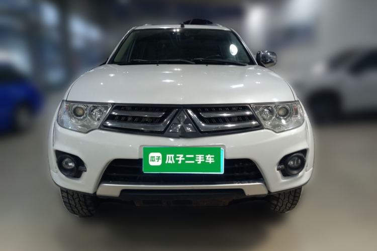 Used Mitsubishi Pajero Sport 2013 3.0L Automatic 4x4 Flagship Edition Front