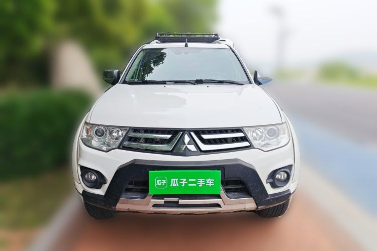 Used Mitsubishi Pajero Sport 2013 3.0L Automatic 4x4 Flagship Edition Front