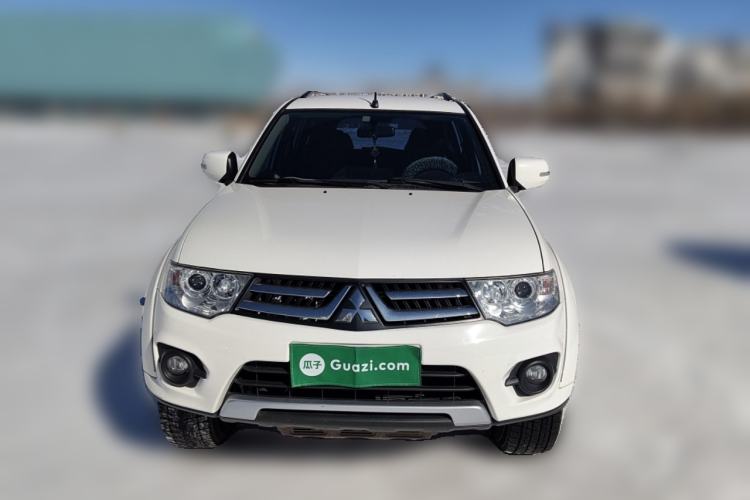 Used Mitsubishi Pajero Sport 2013 2.4L Manual Two-Wheel Drive Comfort Edition Front