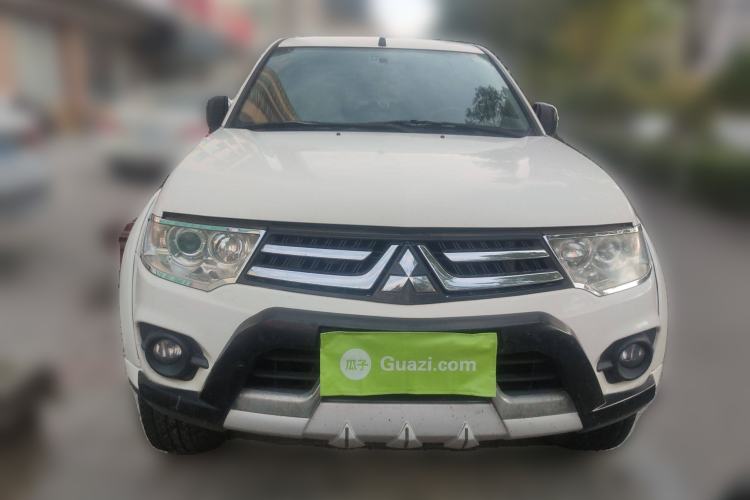 Used Mitsubishi Pajero Sport 2013 2.4L Manual Two-Wheel Drive Comfort Edition Front