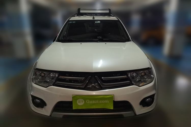 Used Mitsubishi Pajero Sport 2013 3.0L Automatic 4x4 Executive Edition Front