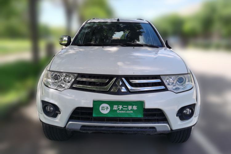 Used Mitsubishi Pajero Sport 2013 3.0L Automatic 4x4 Executive Edition Front