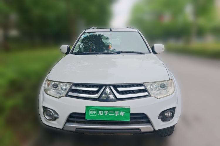 Used Mitsubishi Pajero Sport 2013 3.0L Automatic Two-Wheel Drive Luxury Edition Front