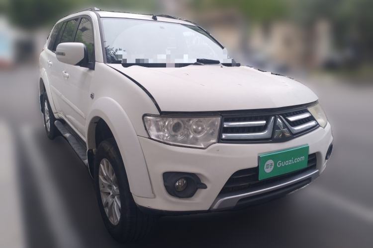 Used Mitsubishi Pajero Sport 2013 3.0L Automatic Two-Wheel Drive Luxury Edition Front Right 45 Deg
