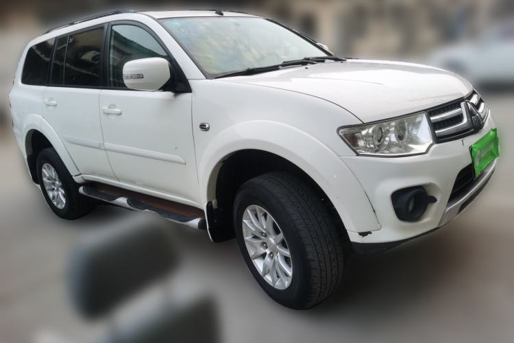 Used Mitsubishi Pajero Sport 2013 3.0L Automatic Two-Wheel Drive Luxury Edition Front Right 45 Deg