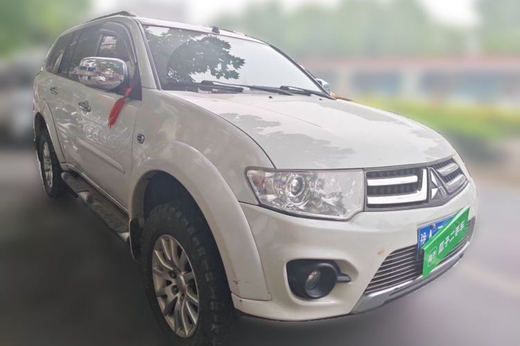 Used Mitsubishi Pajero Sport 2013 3.0L Automatic 4x4 Flagship Edition Front Right 45 Deg