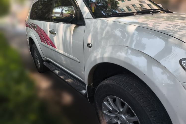 Used Mitsubishi Pajero Sport 2013 3.0L Automatic 4x4 Executive Edition Front Right 45 Deg