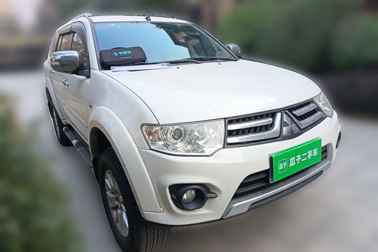 Used Mitsubishi Pajero Sport 2013 3.0L Automatic 4x4 Executive Edition Front Right 45 Deg