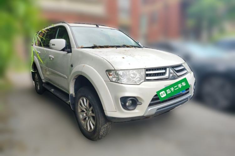Used Mitsubishi Pajero Sport 2013 3.0L Automatic Two-Wheel Drive Luxury Edition Front Right 45 Deg