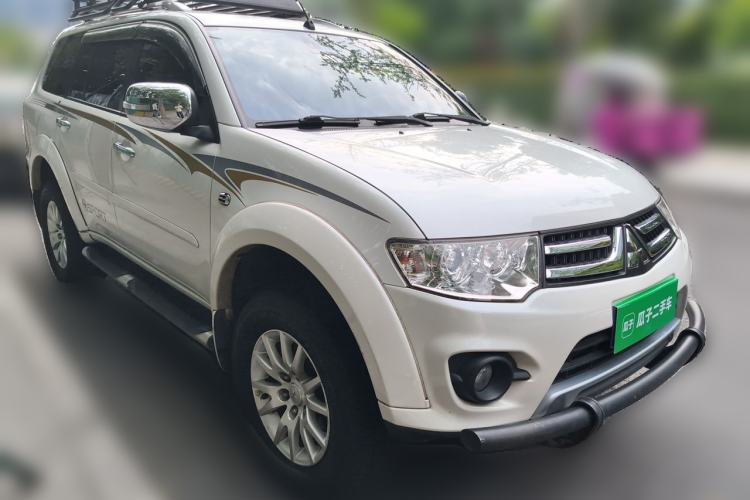 Used Mitsubishi Pajero Sport 2013 3.0L Automatic 4x4 Flagship Edition Front Right 45 Deg
