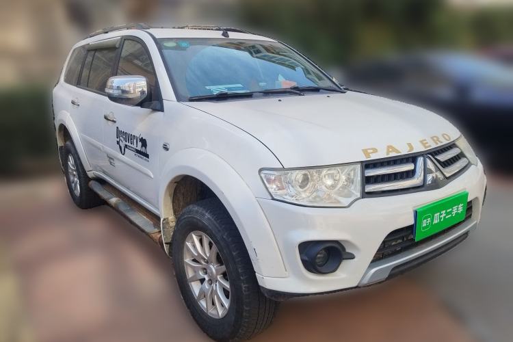 Used Mitsubishi Pajero Sport 2013 3.0L Automatic 4x4 Executive Edition Front Right 45 Deg