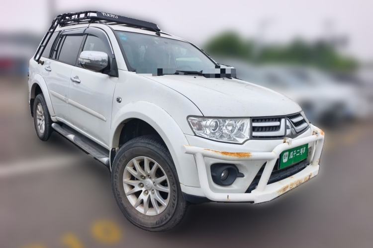 Used Mitsubishi Pajero Sport 2013 3.0L Automatic 4x4 Executive Edition Front Right 45 Deg