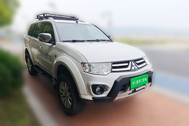 Used Mitsubishi Pajero Sport 2013 3.0L Automatic 4x4 Flagship Edition Front Right 45 Deg