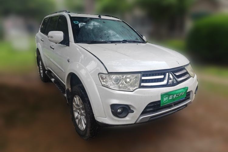 Used Mitsubishi Pajero Sport 2013 3.0L Automatic Two-Wheel Drive Luxury Edition Front Right 45 Deg