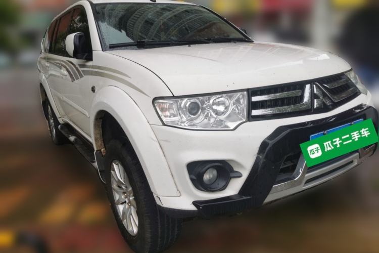 Used Mitsubishi Pajero Sport 2013 3.0L Automatic Two-Wheel Drive Luxury Edition Front Right 45 Deg