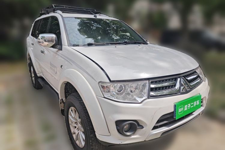Used Mitsubishi Pajero Sport 2013 3.0L Automatic 4x4 Flagship Edition Front Right 45 Deg