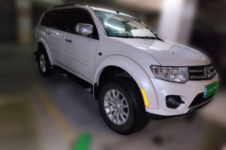 Used Mitsubishi Pajero Sport 2013 3.0L Automatic 4x4 Flagship Edition Front Right 45 Deg