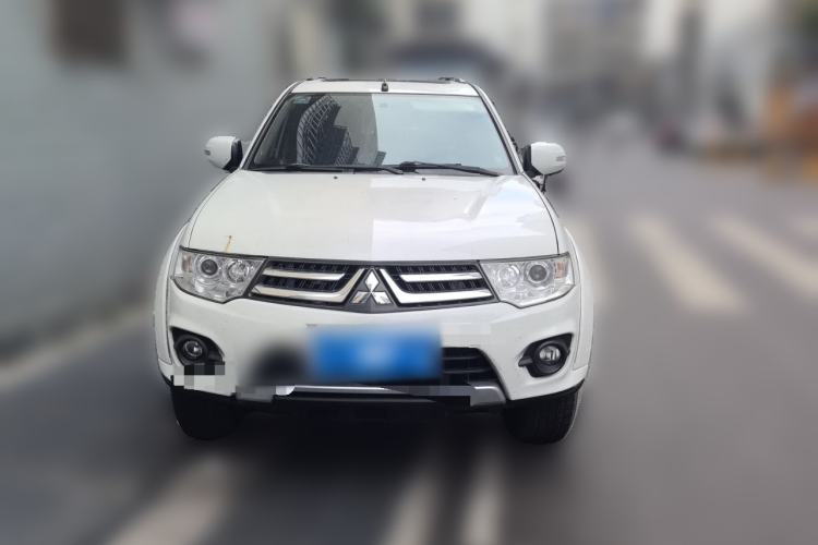 Used Mitsubishi Pajero Sport 2013 3.0L Automatic Two-Wheel Drive Luxury Edition Front