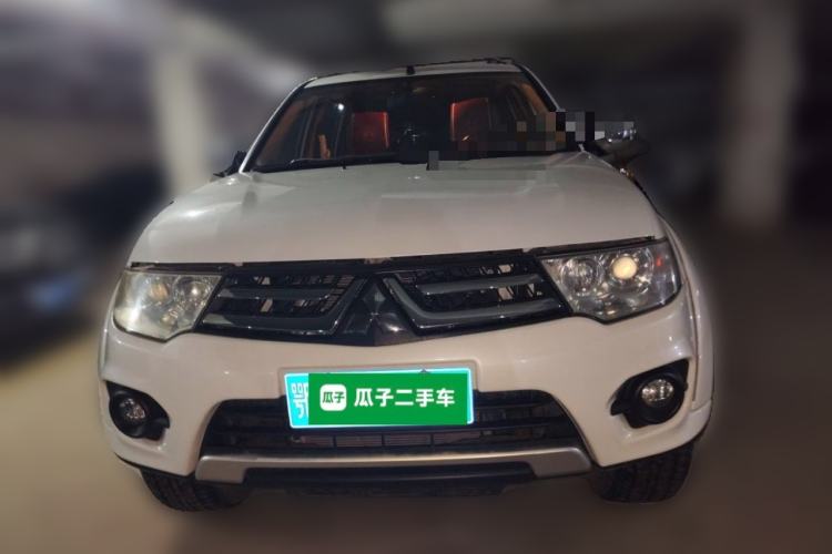 Used Mitsubishi Pajero Sport 2013 3.0L Automatic 4x4 Executive Edition Front