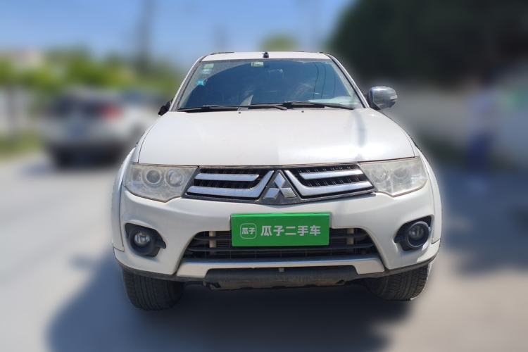 Used Mitsubishi Pajero Sport 2013 3.0L Automatic 4x4 Executive Edition Front