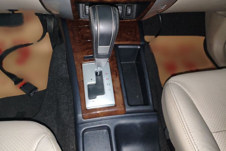 Used Mitsubishi Pajero Sport 2013 3.0L Automatic Two-Wheel Drive Luxury Edition Gear Lever