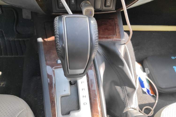 Used Mitsubishi Pajero Sport 2013 3.0L Automatic 4x4 Flagship Edition Gear Lever