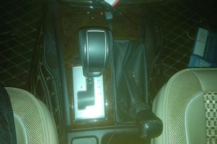 Used Mitsubishi Pajero Sport 2013 3.0L Automatic 4x4 Flagship Edition Gear Lever
