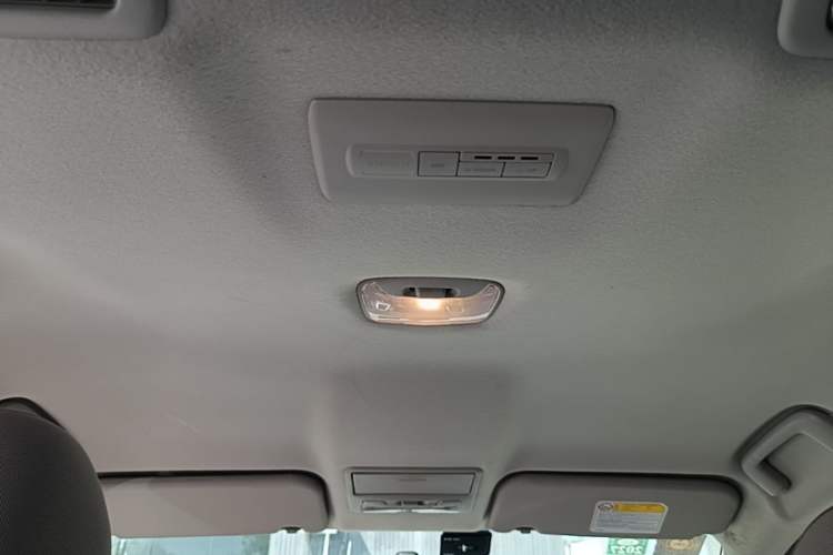 Used Mitsubishi Pajero Sport 2013 3.0L Automatic 4x4 Executive Edition Headliner
