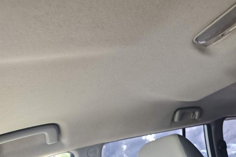 Used Mitsubishi Pajero Sport 2013 2.4L Manual Two-Wheel Drive Comfort Edition Headliner