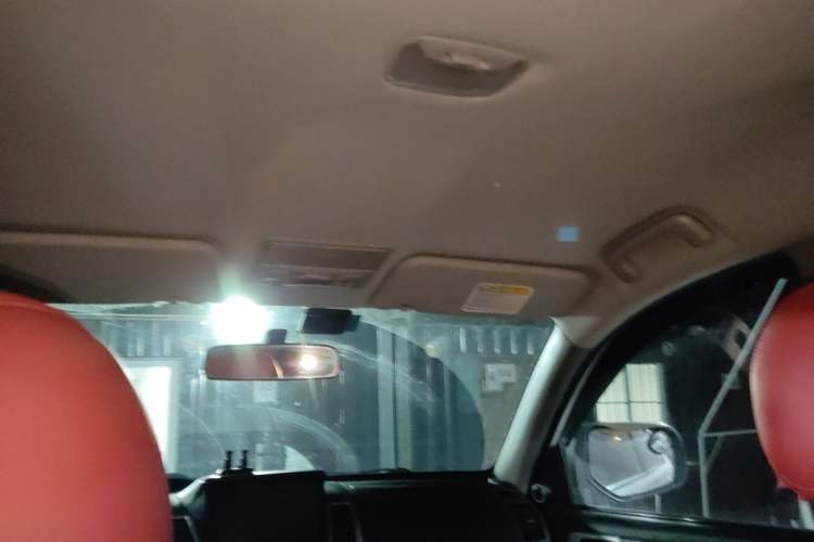 Used Mitsubishi Pajero Sport 2013 3.0L Automatic 4x4 Executive Edition Headliner