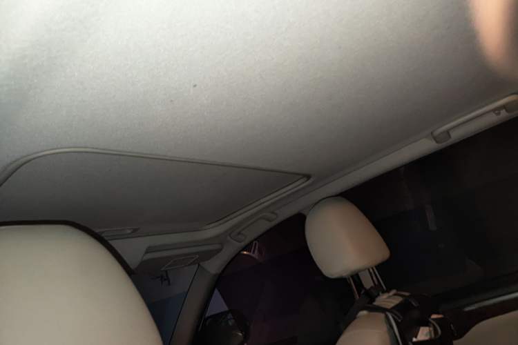Used Mitsubishi Pajero Sport 2013 3.0L Automatic 4x4 Flagship Edition Headliner
