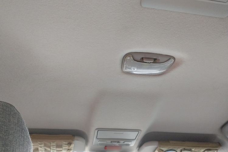 Used Mitsubishi Pajero Sport 2013 3.0L Automatic 4x4 Executive Edition Headliner