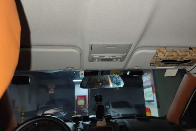 Used Mitsubishi Pajero Sport 2013 3.0L Automatic 4x4 Executive Edition Headliner