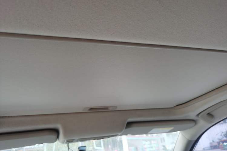 Used Mitsubishi Pajero Sport 2013 3.0L Automatic Two-Wheel Drive Luxury Edition Headliner