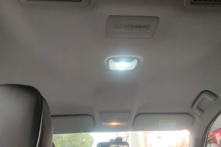 Used Mitsubishi Pajero Sport 2013 2.4L Manual Two-Wheel Drive Comfort Edition Headliner
