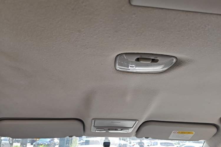 Used Mitsubishi Pajero Sport 2013 2.4L Manual Two-Wheel Drive Comfort Edition Headliner